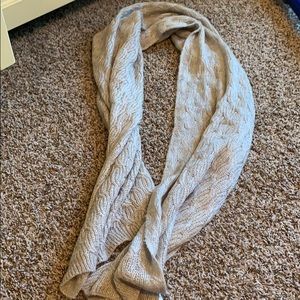 Gray banana republic scarf NWT